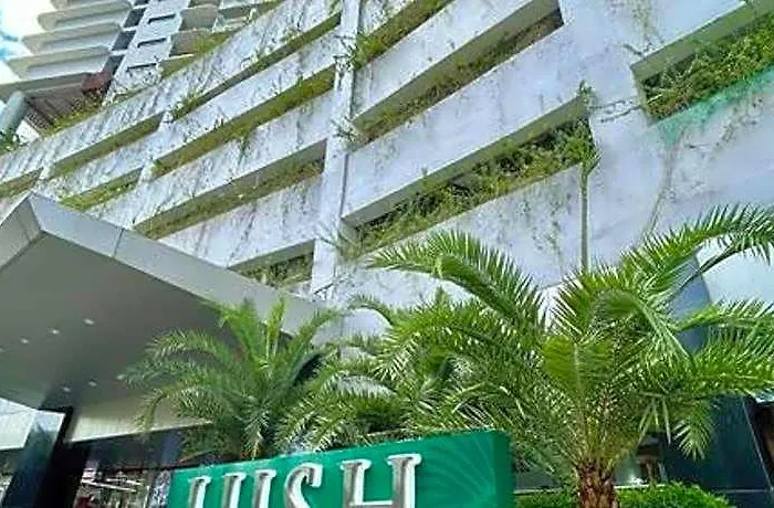 호텔 Lush Residences Makati 4*