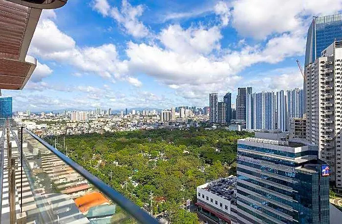 Lush Residences Makati 마닐라