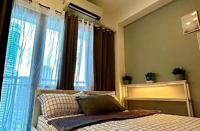호텔 Lush Residences Makati 4*