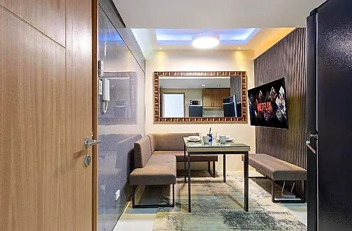 Lush Residences Makati 마닐라